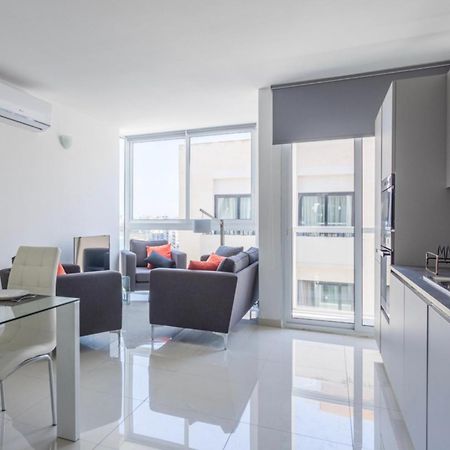 Saint Julian - Lovely Apartment With Terrace - Cityapartmentstay San Giuliano Esterno foto