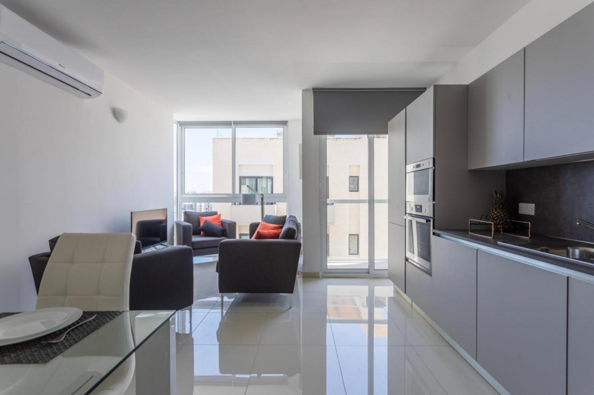 Saint Julian - Lovely Apartment With Terrace - Cityapartmentstay San Giuliano Esterno foto